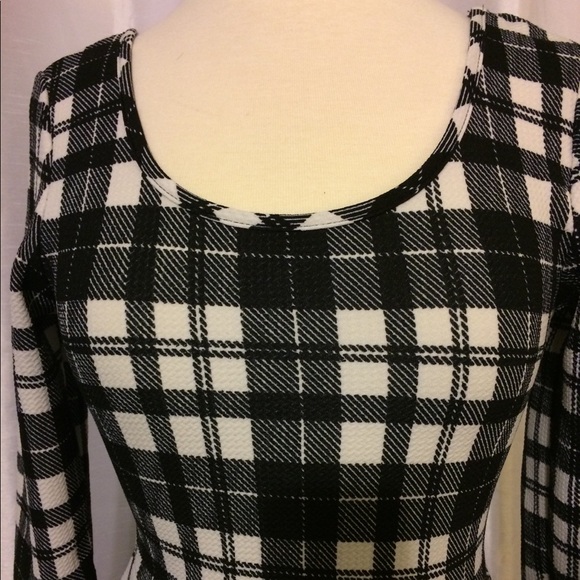 Black & white dress - Picture 2 of 5